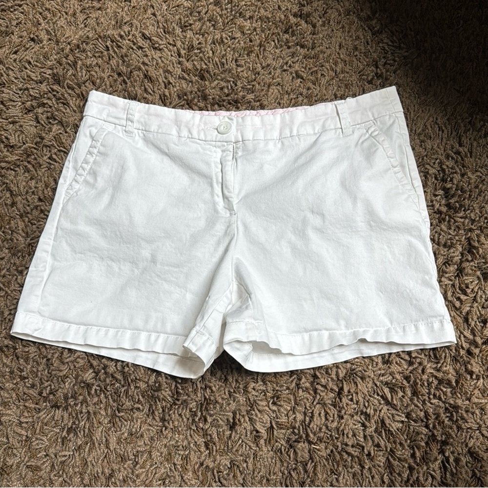 Crown and Ivy white cargo shorts. 4.5” inseam. Size 12.